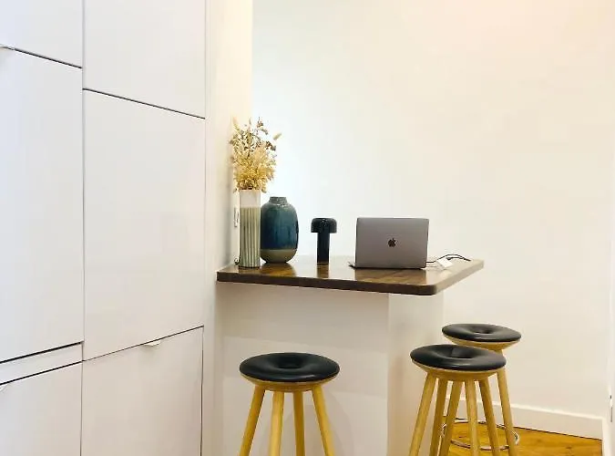 Spacious 2 Bedroom Champs Elysees And Golden Triangle Appartement *