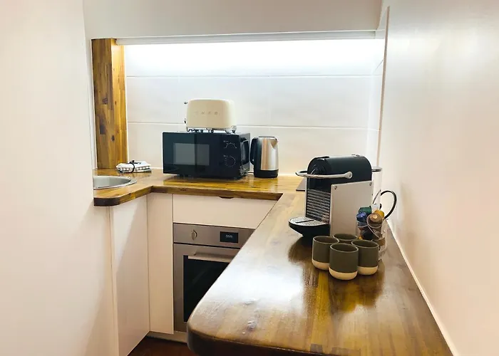 Spacious 2 Bedroom Champs Elysees And Golden Triangle * Paris
