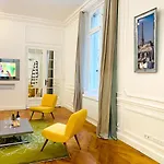 Spacious 2 Bedroom Champs Elysees And Golden Triangle Appartamento
