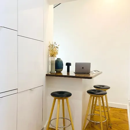 Spacious 2 Bedroom Champs Elysees And Golden Triangle Апартаменты *